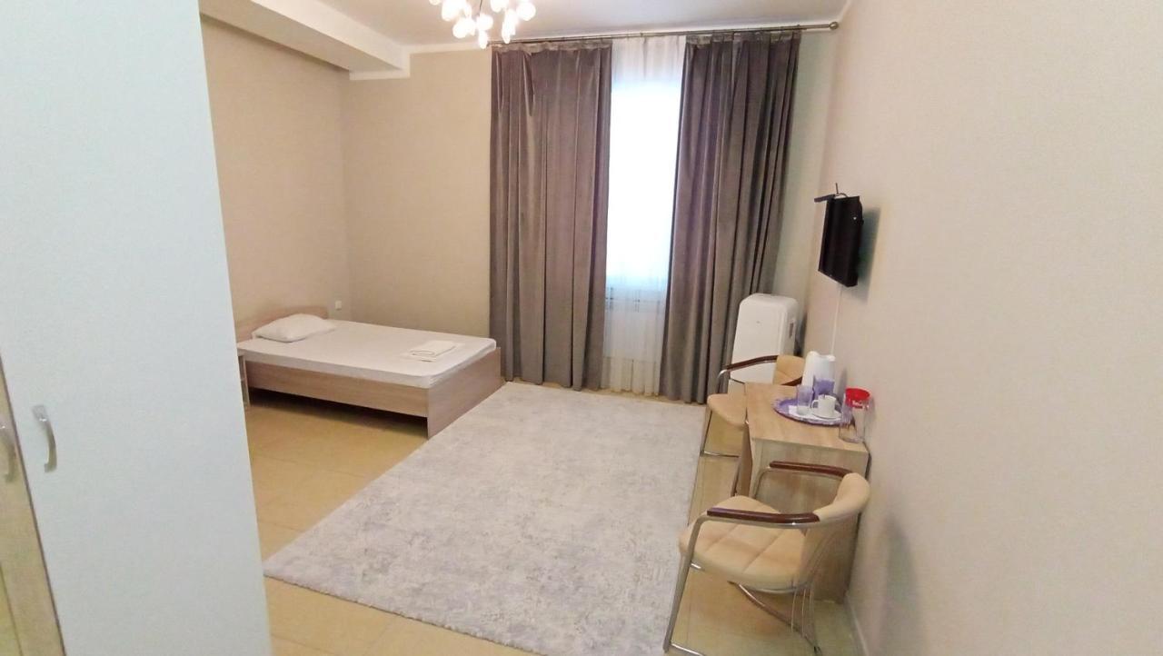 Station Hostel Atyrau Bagian luar foto